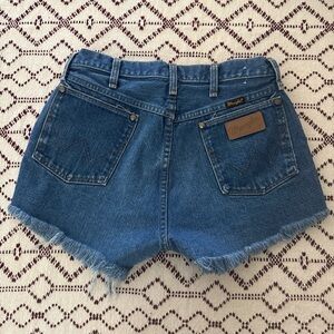 Vtg Wrangler Blue Denim Cut Off Shorts Sz 6